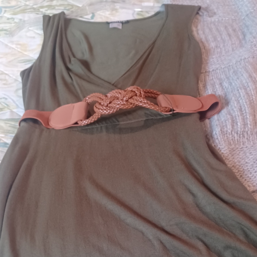 Dress with belt